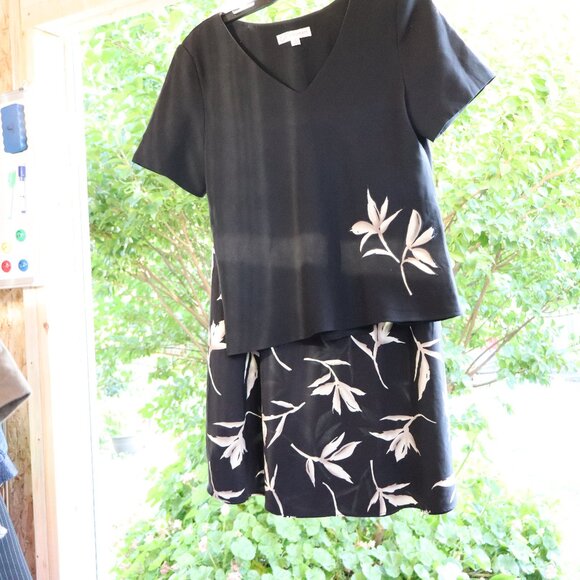 Dress Barn Dresses & Skirts - DressBarn, 2-piece top/skirt set Size 14